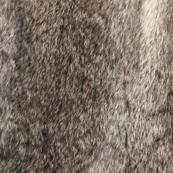 Indress Rabbit fur vest with pockets and tie - Picture 10 of 11